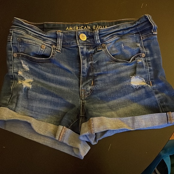American Eagle Lot. One mini jean skirt and one pair of shorts. Like new. - Picture 2 of 2